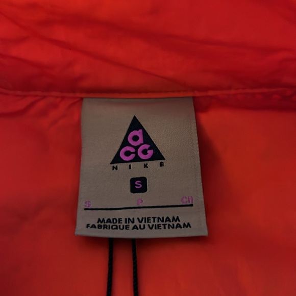 NIKE Men’s ACG Vest Orange Purple Size Small - Picture 11 of 13